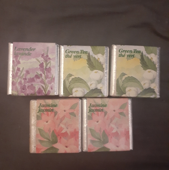 Assorted Bath Cubes, Fizzers & Luxury Soap - Picture 5 of 6